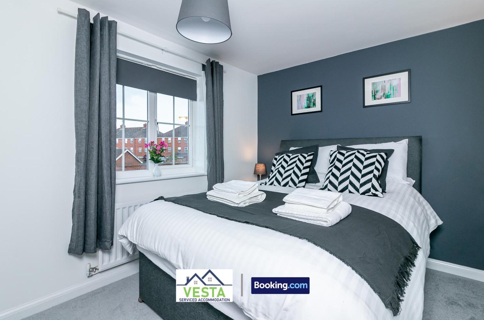 Three Bedroom Apartment By Vesta Serviced Accommodation & Short Lets Hatfield With Free Parking Bagian luar foto