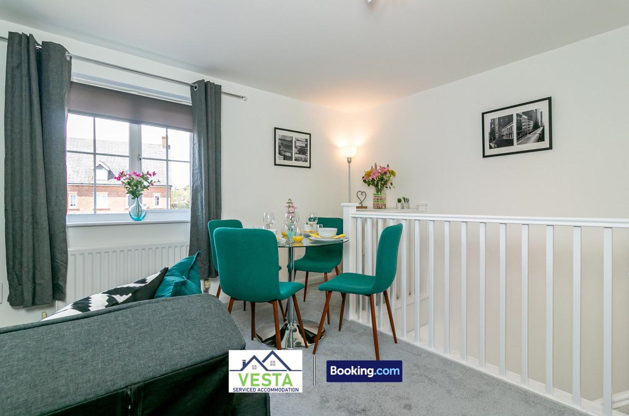 Three Bedroom Apartment By Vesta Serviced Accommodation & Short Lets Hatfield With Free Parking Bagian luar foto